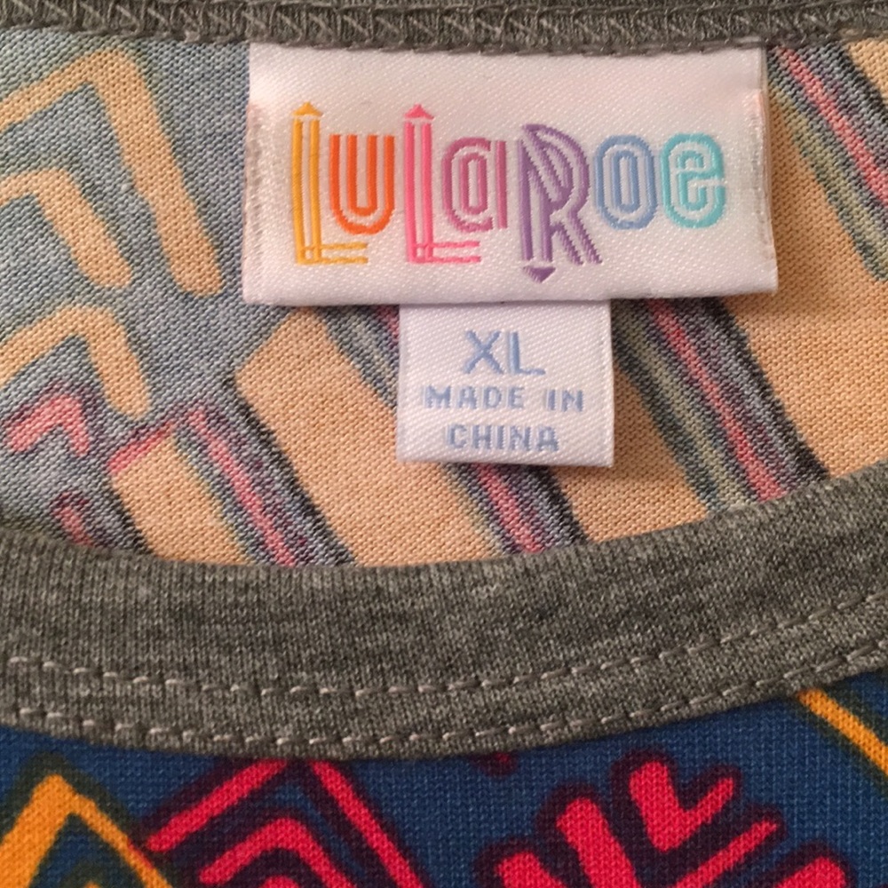 🆕 LuLaRoe Randy Baseball Tee - Picture 3 of 4
